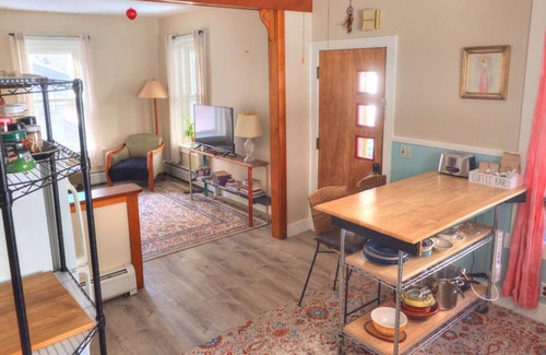 North Adams Apartamento | Lovely 3BR in North Adams, close to attractions