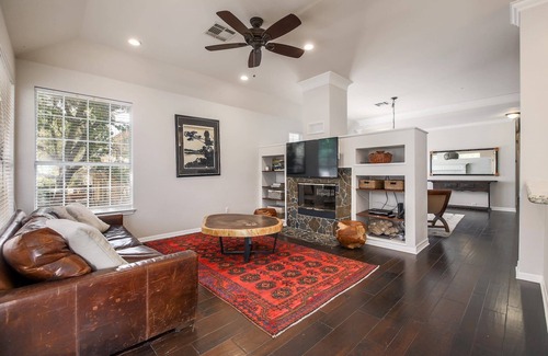 Lower Basin Lake Travis Casa | Lovely 4 Bed 2 Bath with Private Backyard Pool!