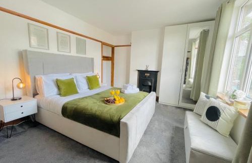 Luton Casa | Lovely 4-Bed House in Luton