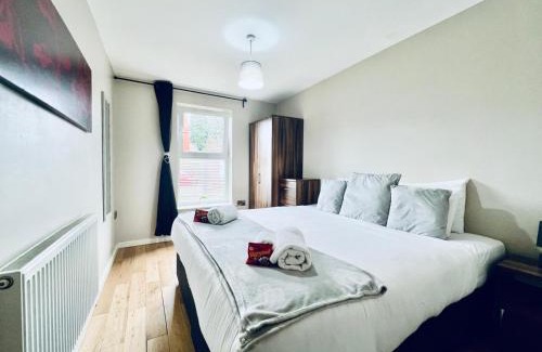 Chorlton-on-Medlock Apartamento | Lovely 4 bed (sleeps 8) apartment close to city