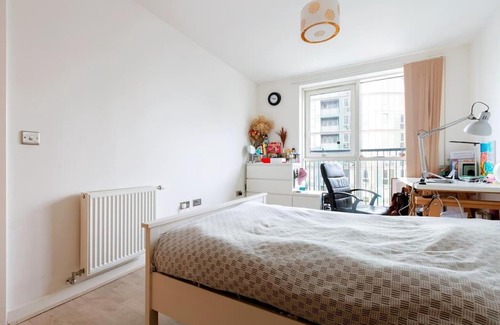 Stratford and New Town Apartamento | Lovely 4 Bedroom Apt Close to Central London