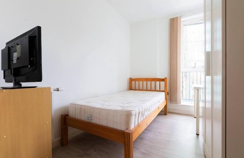 Stratford and New Town Apartamento | Lovely 4 Bedroom Apt Close to Central London