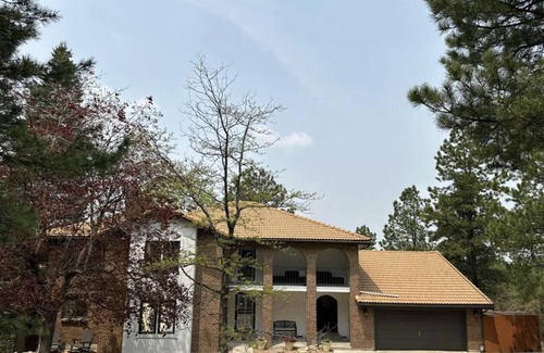 Franktown Casa | Lovely 4-bedroom Estate in Franktown with WiFi and a Summer time outdoor pool