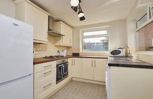Hartlepool Casa | Lovely 4-Bedroom House in Hartlepool - Street Parking