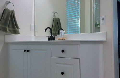 Patton Casa | Lovely 4-bedroom pool house in North Fontana