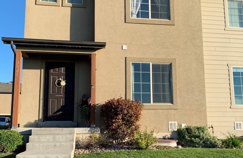 Spanish Fork Casa | Lovely 4-bedroom townhome in Spanish Fork with WiFi and all amenities needed.