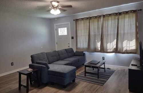 New Llano Casa | Lovely 4 BR Home Near Fort Johnson-14 Minute Drive