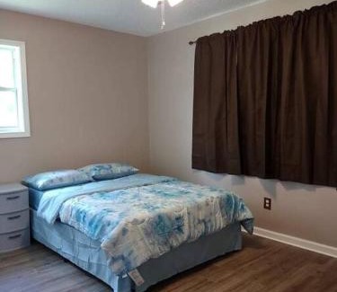 New Llano Casa | Lovely 4 BR Home Near Fort Johnson-14 Minute Drive