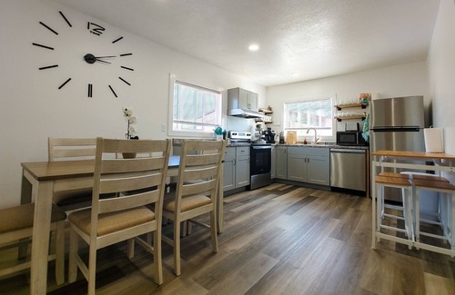 Westport Apartamento | Lovely 4BR/ Near Everything/ All amenities/BBQ