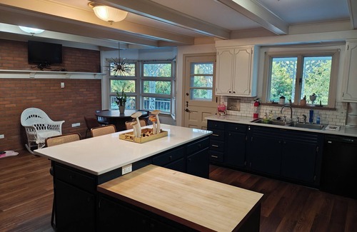 Bellefonte Casa | Lovely 5-BR home in charming Bellefonte 15 minutes from PSU. Pet/family friendly