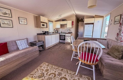 Pakefield Casa | Lovely 6 berth caravan with side decking on Pakefield Holiday Park ref 68032B