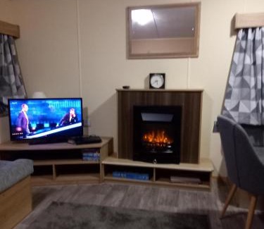 Louth Otro | Lovely 6 Berth Caravan At Sunnydale Holiday Park Ref 35375S