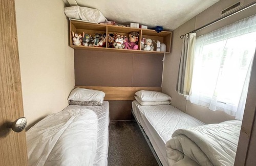 Clacton-on-Sea Casa | Lovely 6 berth caravan at Oaklands Holiday Park ref 39031CW