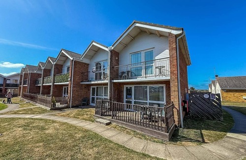 Corton Villa | Villa de lujo de 6 literas en Waterside Village Park en Corton ref 14100W
