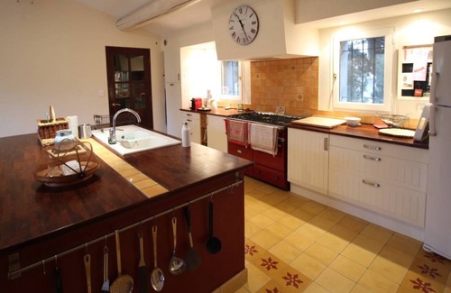 Maillane Casa | Lovely air-conditioned Provencal farmhouse in Maillane (13), with summer kitchen and heated...