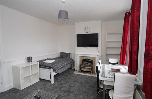 Loxford Apartamento | Lovely and spacious Apt Near Barking Station