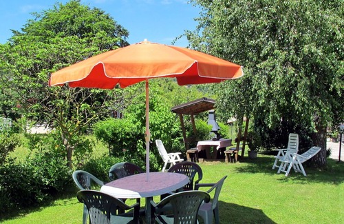 Calceranica al Lago Apartamento | Lovely apartment for 5 guests with WIFI, TV, patio, pets allowed, panoramic view and parking