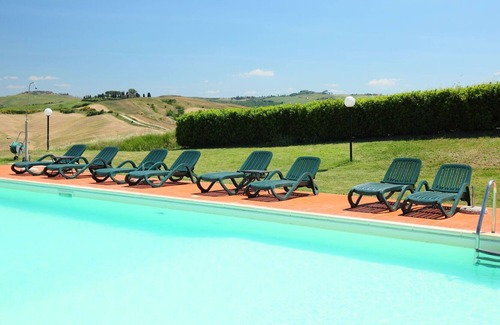 Ponte di Gabbiano Villa | Apartamento en villa con piscina, WIFI, TV, mascotas permitida, aparcamiento, cerca de Siena