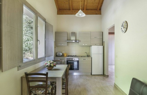 Villa Collemandina Villa | Bonito apartamento en villa con piscina, WIFI, terraza, mascotas permitida y aparcamiento