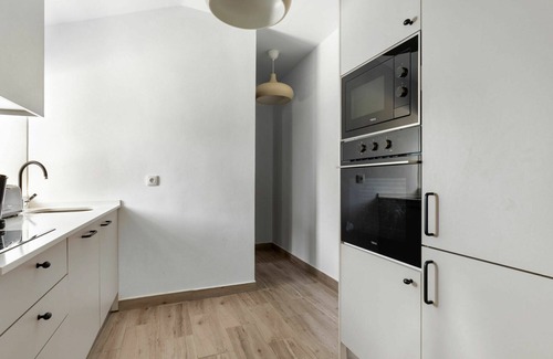 Sao Martinho Villa | Acogedor apartamento en villa para 7 personas con A/C, WIFI, piscina, TV, terraza y aparcamiento