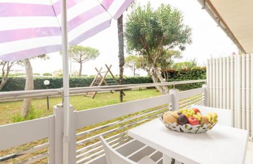Lignano Sabbiadoro Apartamento | Lovely apartment for 5 guests by the beach
