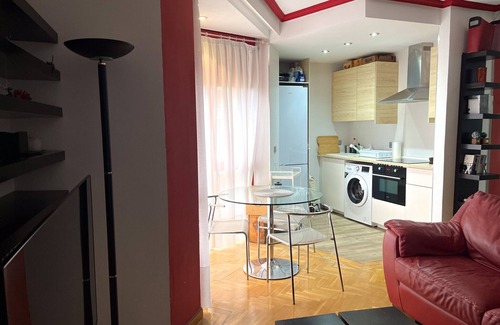 Retiro Apartamento | LOVELY APARTMENT CLOSE TO ATOCHA RAIL ESTATION