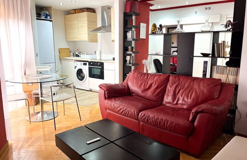 Retiro Apartamento | LOVELY APARTMENT CLOSE TO ATOCHA RAIL ESTATION