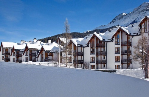 Lenzerheide Apartamento | Precioso apartamento para 2 personas con piscina, TV, balcón y mascotas permitida