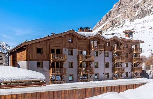 Val-d'Isere Apartamento | Hermoso apartamento para 4 personas con jacuzzi, piscina, WIFI, TV, balcón y aparcamiento