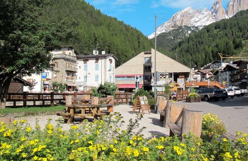 Campitello di Fassa Apartamento | Precioso apartamento para 6 personas con WIFI, TV, balcón y aparcamiento