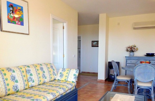 La Colina Apartamento | Acogedor apartamento para 3 personas con piscina, WIFI, A/C, TV, terraza y aparcamiento