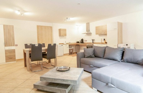 Trarbach Apartamento | Bonito apartamento para 4 personas con WIFI, jacuzzi, TV, patio, mascotas permitida y aparcamiento