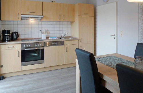 Osteel Apartamento | Acogedor apartamento para 4 personas con WIFI, TV, balcón y aparcamiento