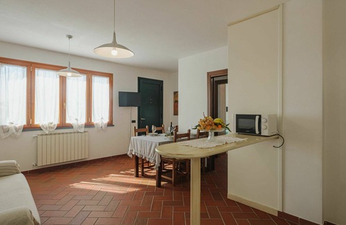 Massa Apartamento | Bonito apartamento para 4 personas con WIFI, TV y aparcamiento
