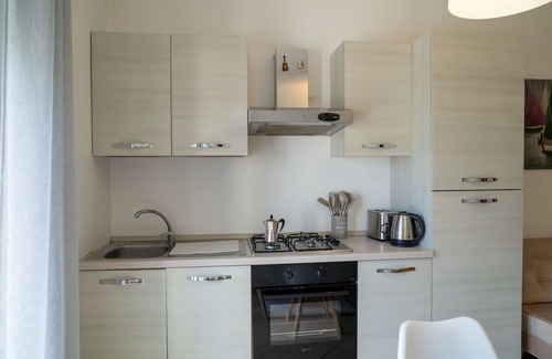 Silvi Marina Apartamento | Precioso apartamento con WIFI, piscina, A/C, TV, terraza, mascotas permitida y aparcamiento