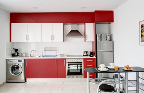 Vergel Apartamento | Bonito apartamento para 4 personas con WIFI, A/C, piscina, TV y aparcamiento