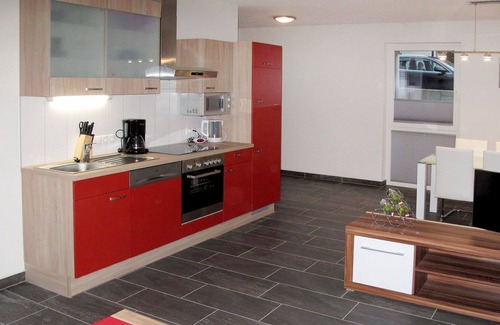 See Apartamento | Hermoso apartamento para 4 personas con WIFI, TV, terraza, mascotas permitida y aparcamiento
