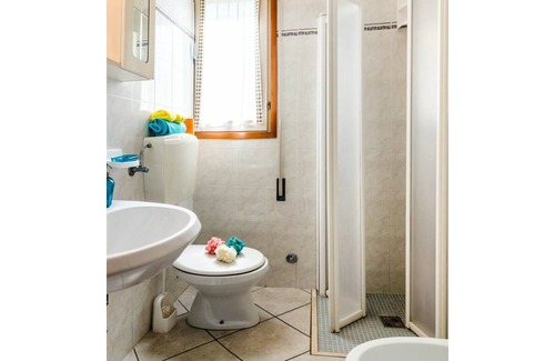 Bibione Lido del Sole Apartamento | Lovely apartment for 5 people with A/C, WIFI, TV, terrace, pets allowed and parking