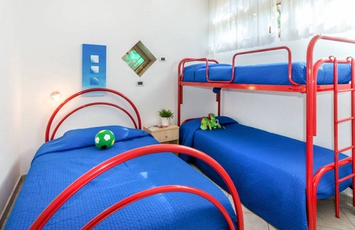 Bibione Lido del Sole Apartamento | Lovely apartment for 5 people with A/C, WIFI, TV, terrace, pets allowed and parking