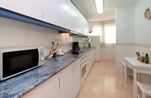 Segur de Calafell Apartamento | Acogedor apartamento para 6 personas con A/C, TV y balcón