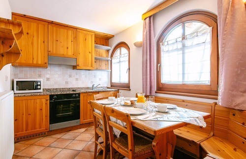 Fontanazzo Apartamento | Hermoso apartamento para 6 personas con WIFI, TV y aparcamiento