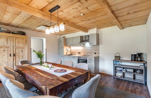 Hippach-Schwendberg Apartamento | Hermoso apartamento para 8 personas con WIFI, TV, patio y aparcamiento