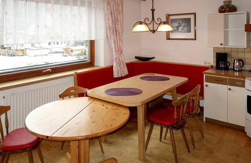 Pfunds Apartamento | Hermoso apartamento para 8 personas con WIFI, TV, balcón, mascotas permitida y aparcamiento