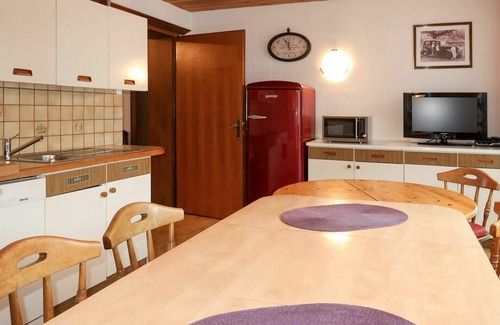 Pfunds Apartamento | Hermoso apartamento para 8 personas con WIFI, TV, balcón, mascotas permitida y aparcamiento