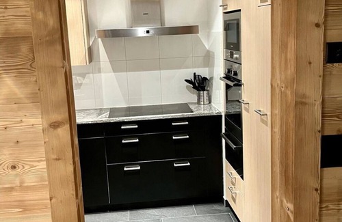 Schoenried Apartamento | Bonito apartamento para 8 personas con WIFI, TV y balcón