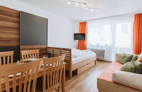 Bad Gastein Apartamento | Lovely apartment for 3 people with WIFI, TV, balcony and parking