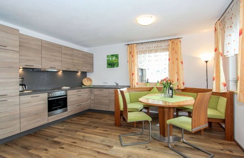 Distelberg Apartamento | Hermoso apartamento para 6 personas con WIFI, TV, patio, vista panorámica y aparcamiento