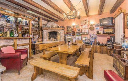 Kastel Apartamento | Lovely Apartment In Buje With Wifi