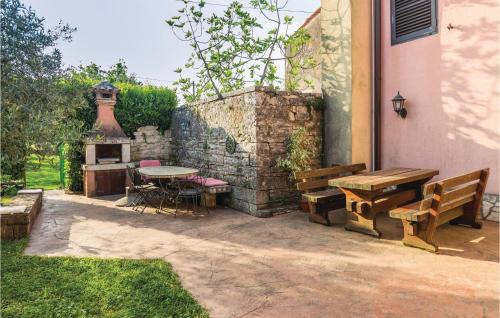 Kastel Apartamento | Lovely Apartment In Buje With Wifi