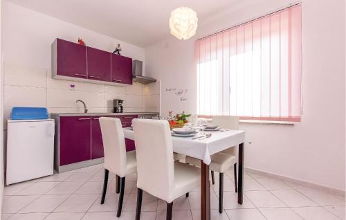 Gostinjac Apartamento | Lovely Apartment In Dobrinj With Wifi